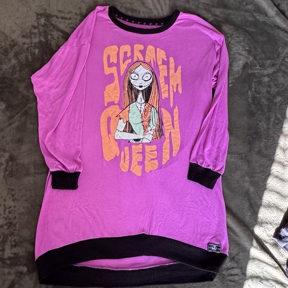 Disney Nightmare Before Christmas Size M
Sleepshirt Pajamas - Picture 6 of 6